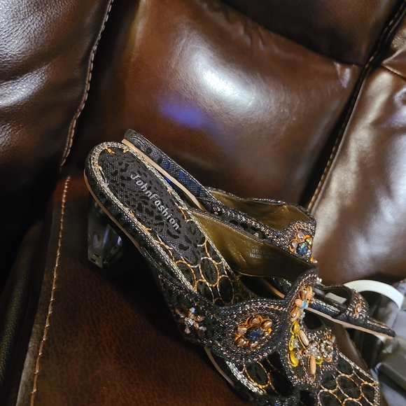 John Fashions - Picture 3 of 8